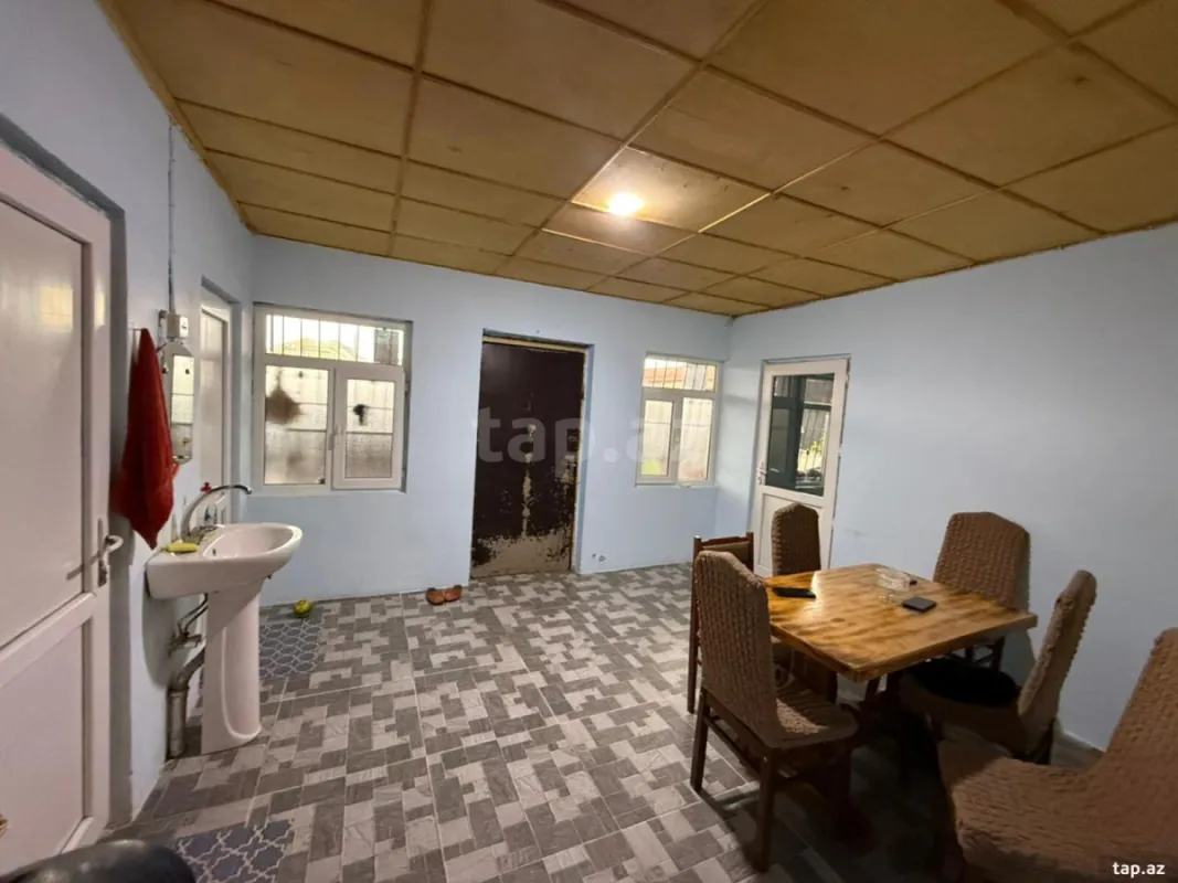 Satılır 4 otaqlı həyət evi