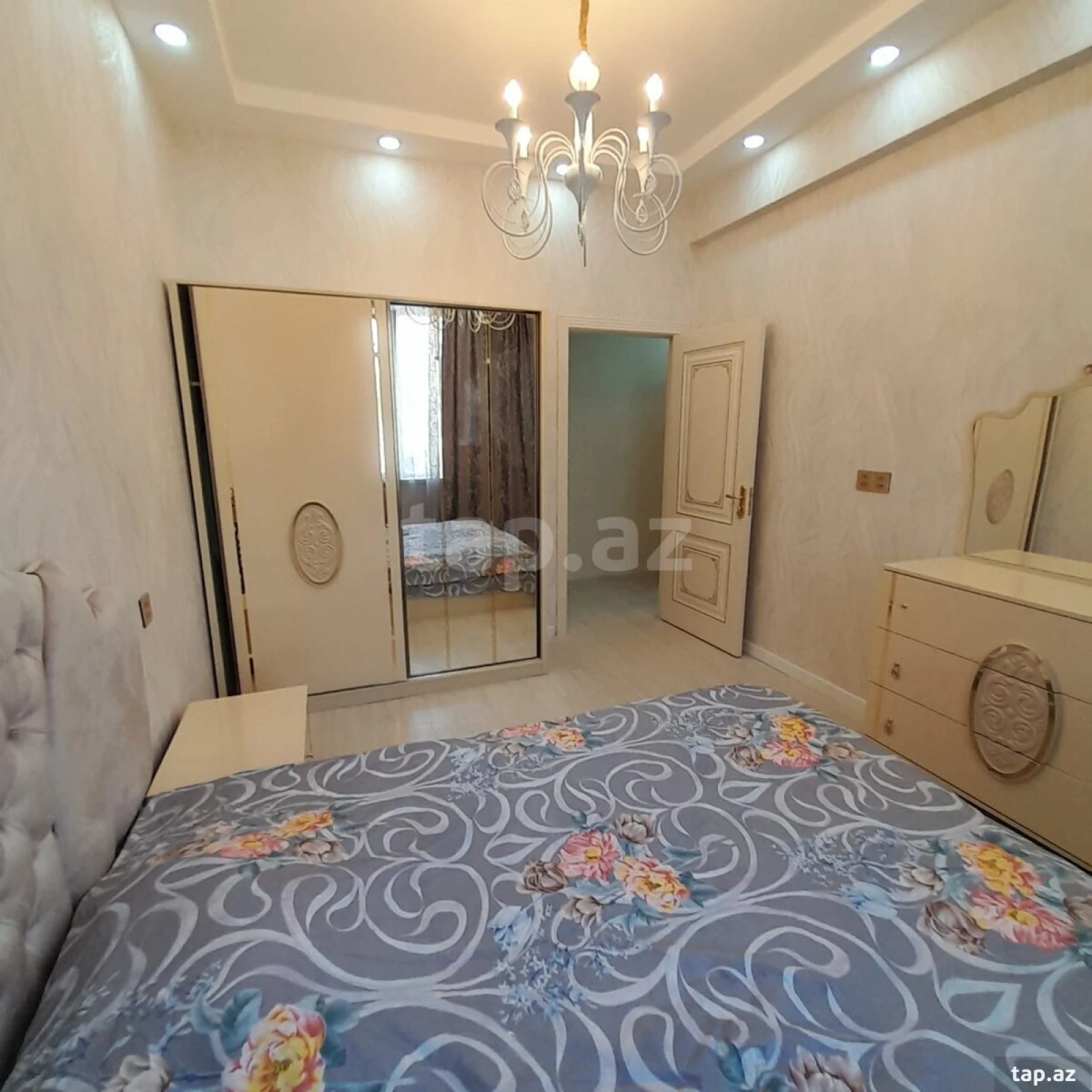 Satılır 2 otaqlı yeni tikili 50 m²