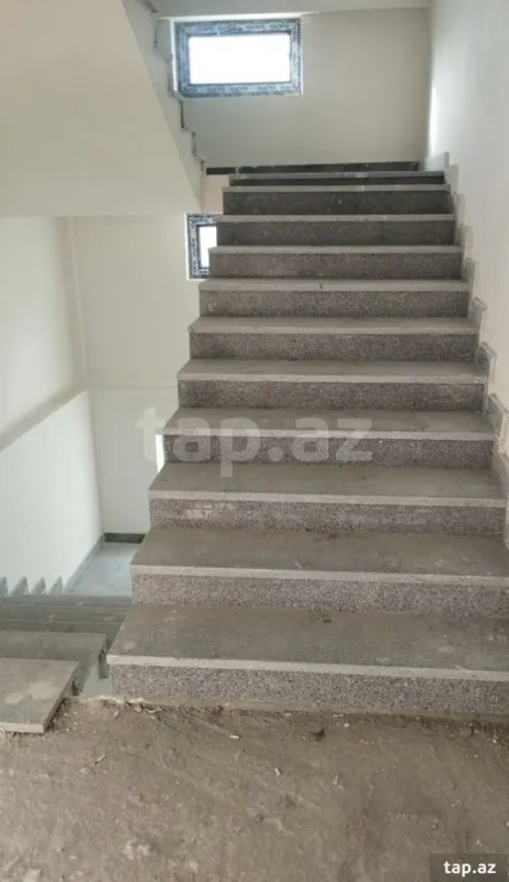 Satılır 2 otaqlı yeni tikili 60 m²