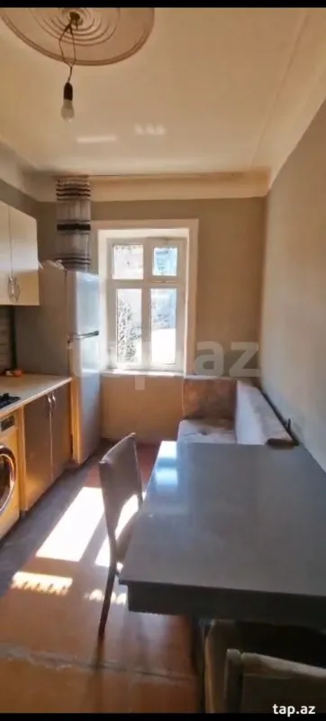 Satılır 4 otaqlı mənzil 80 m²