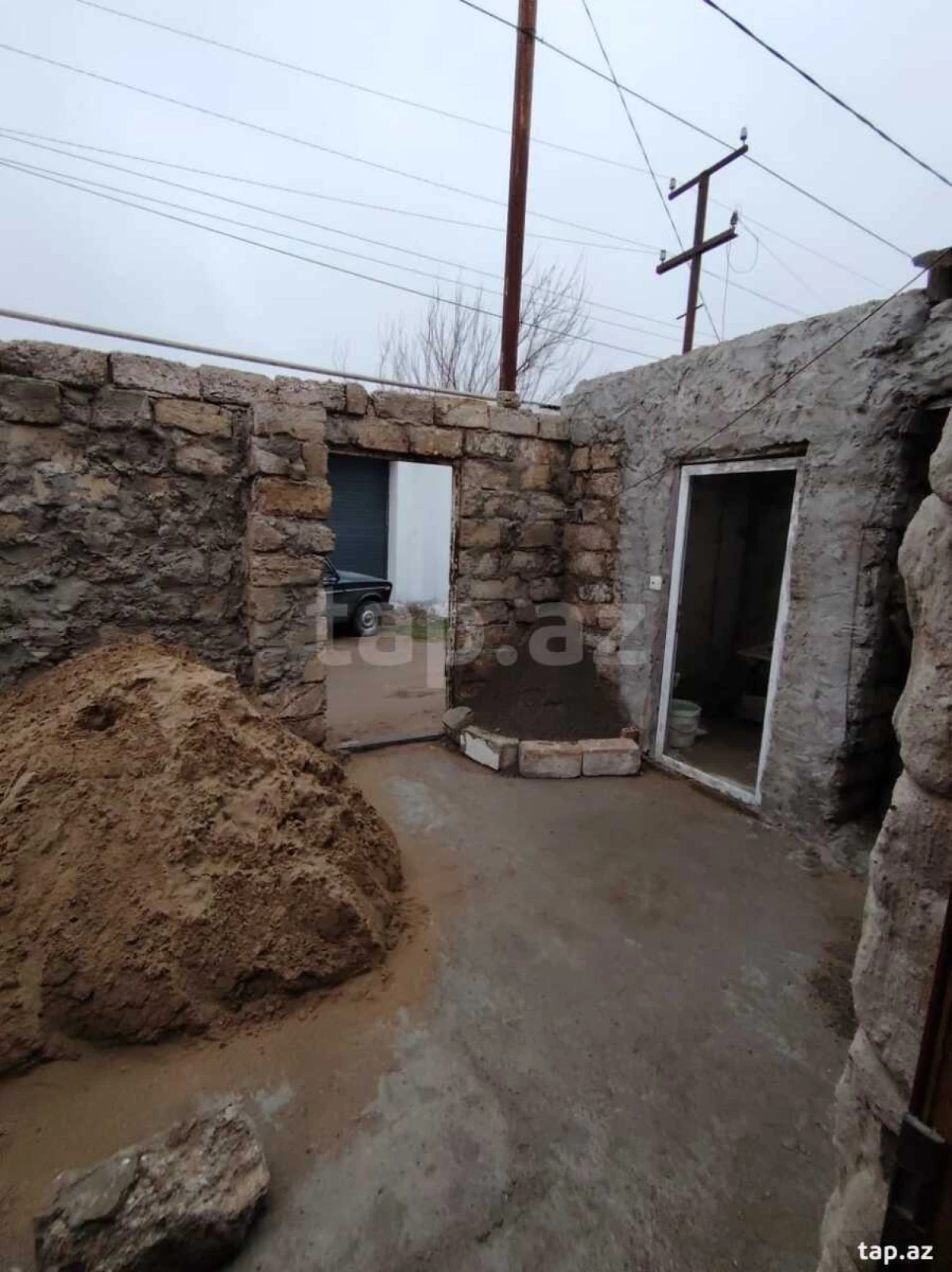 Satılır 3 otaqlı həyət evi