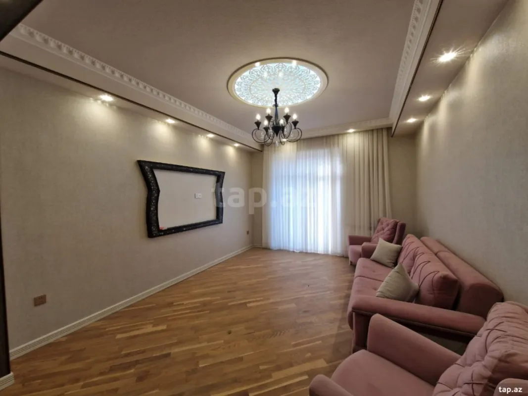 Kirayə verilir 3 otaqlı yeni tikili 122 m²