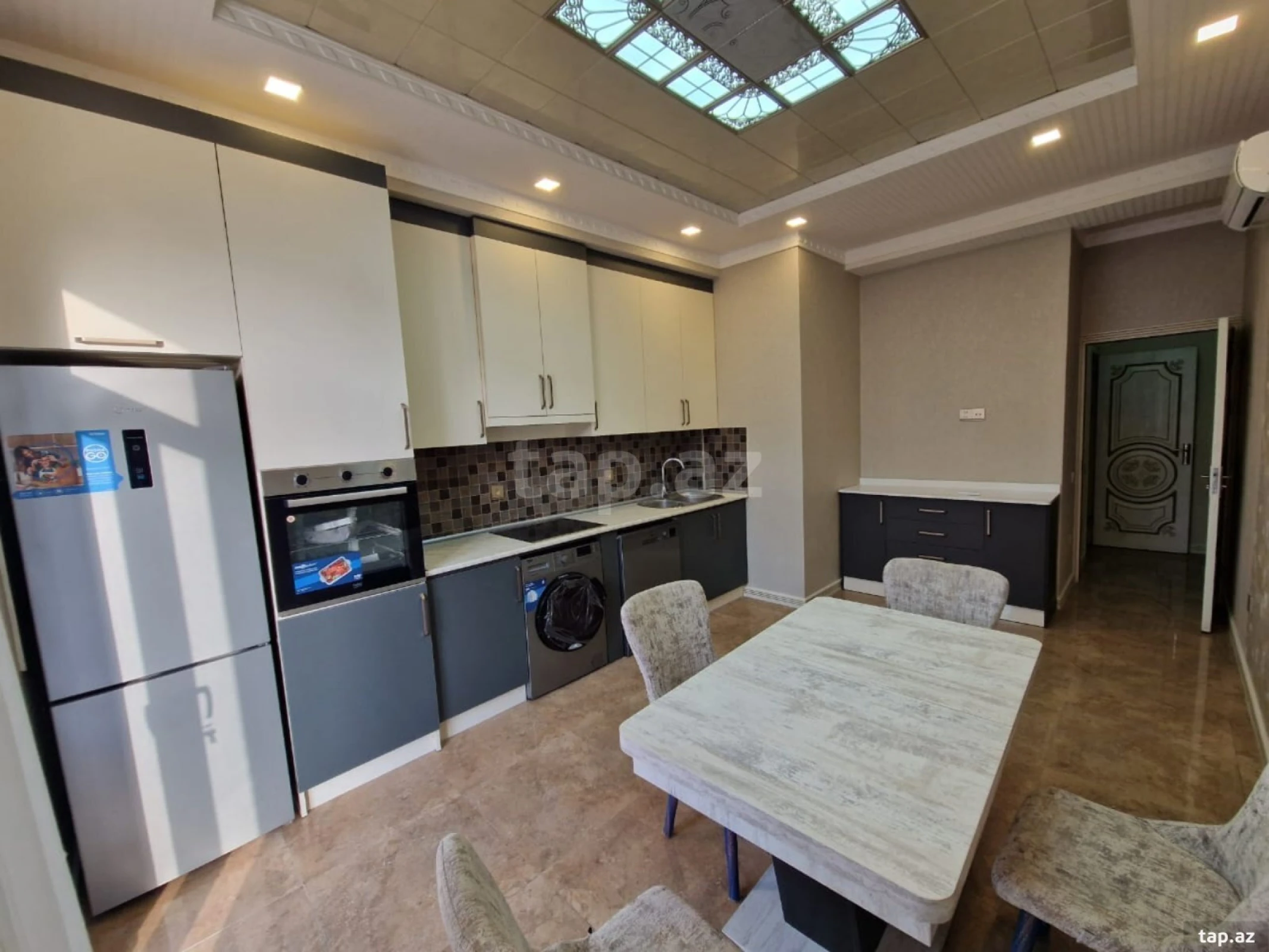 Kirayə verilir 3 otaqlı yeni tikili 122 m²