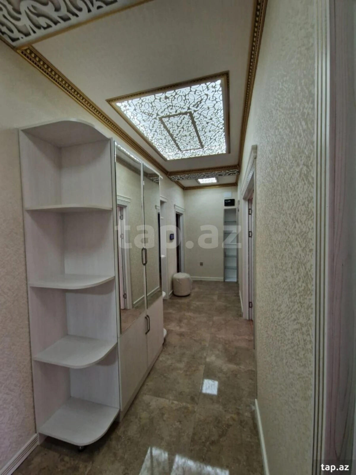 Kirayə verilir 3 otaqlı yeni tikili 122 m²