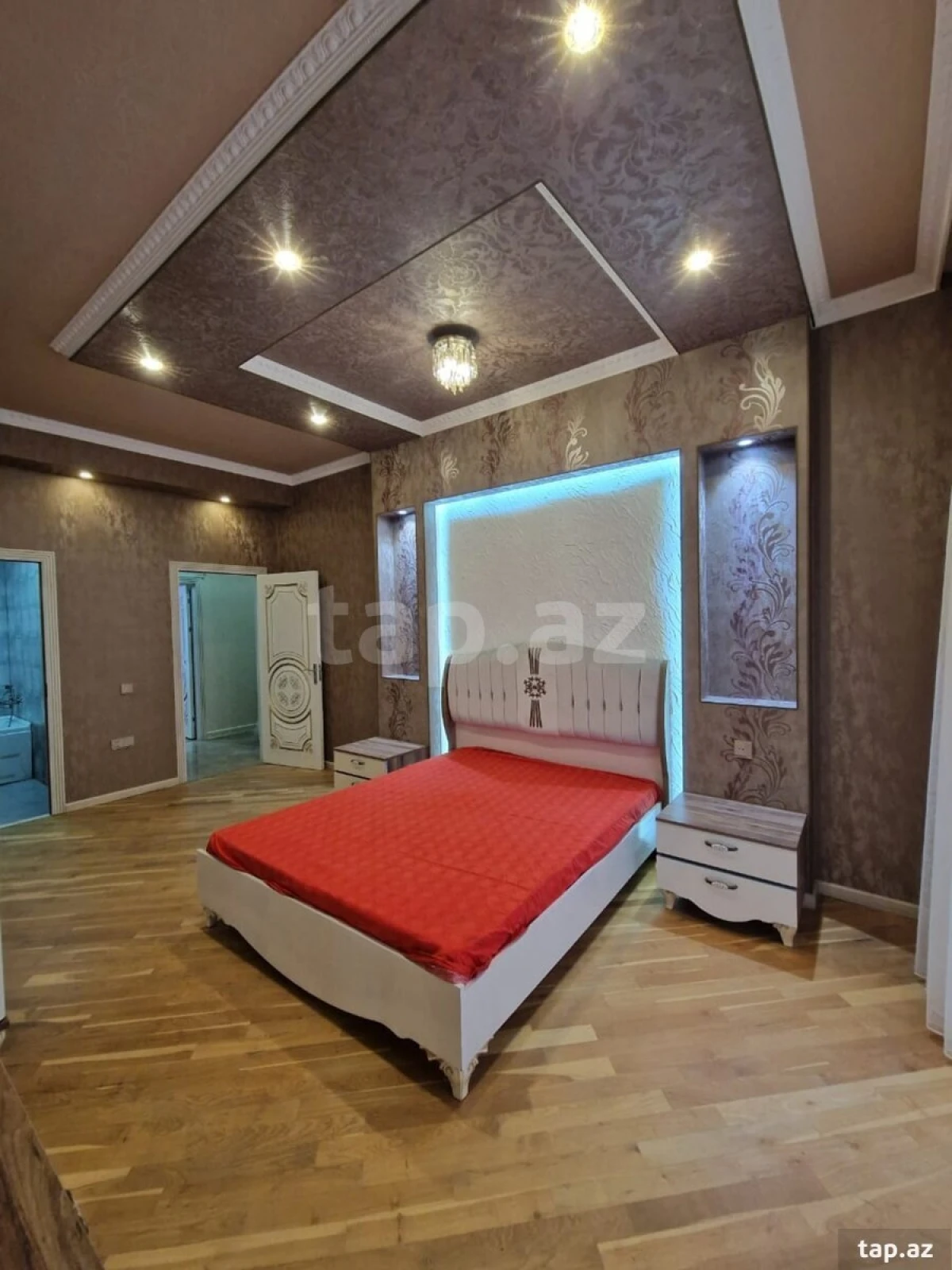 Kirayə verilir 3 otaqlı yeni tikili 122 m²