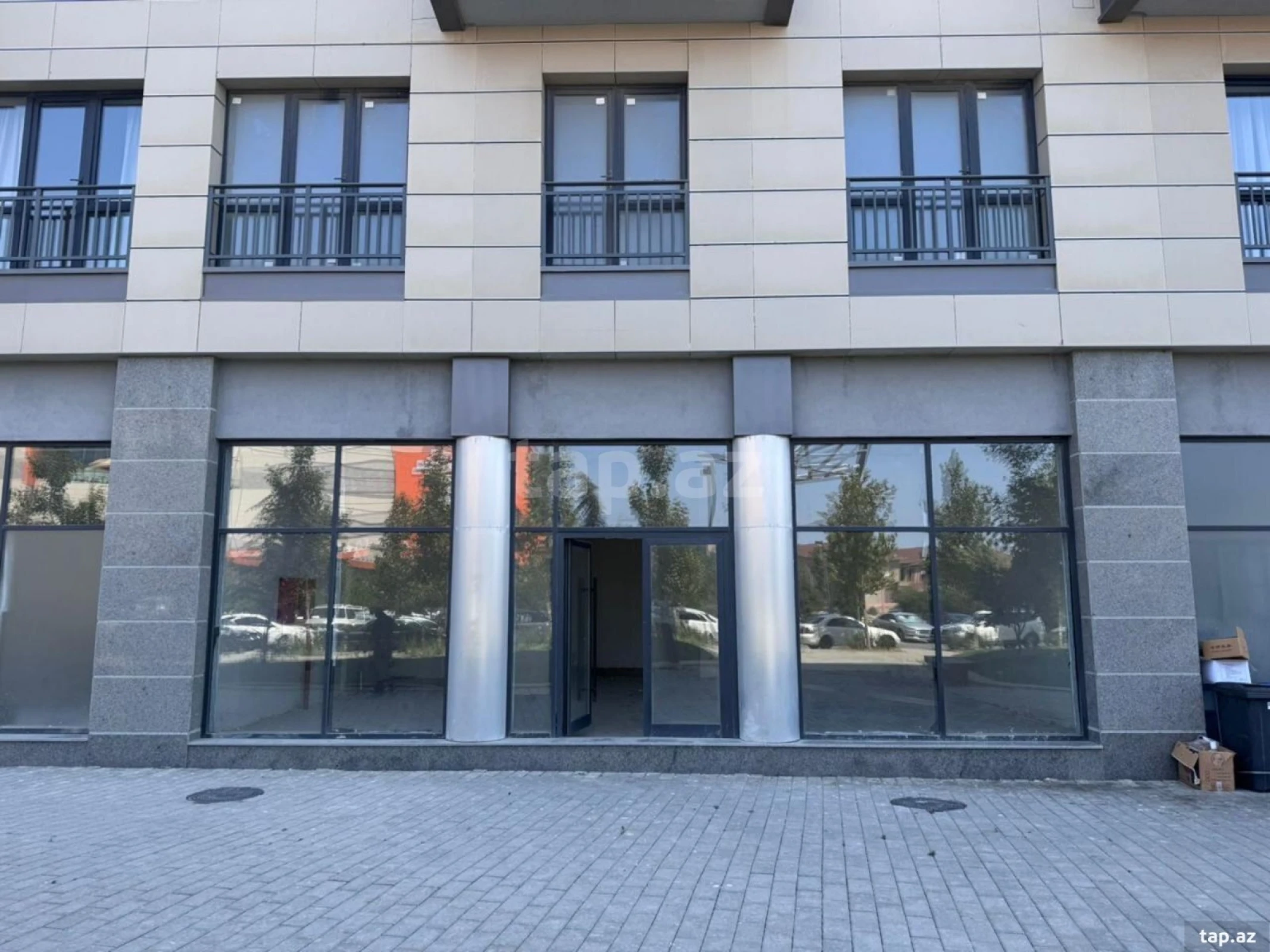 Kirayə verilir 3 otaqlı yeni tikili 122 m²