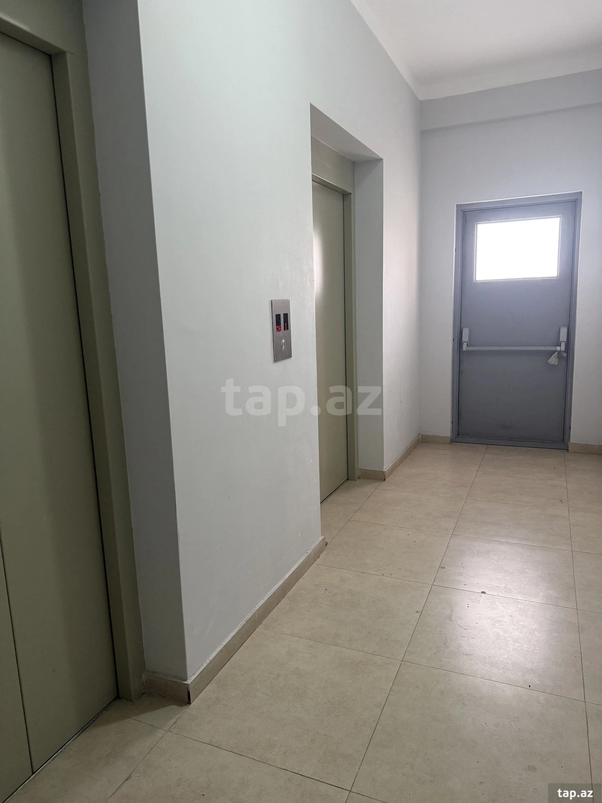 Satılır 3 otaqlı yeni tikili 96 m²