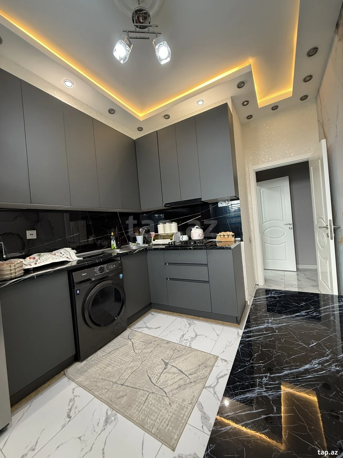 Satılır 3 otaqlı yeni tikili 96 m²