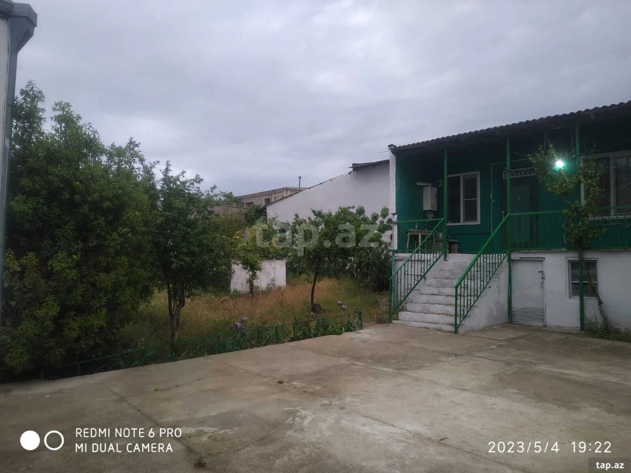 Satılır 5 otaqlı həyət evi