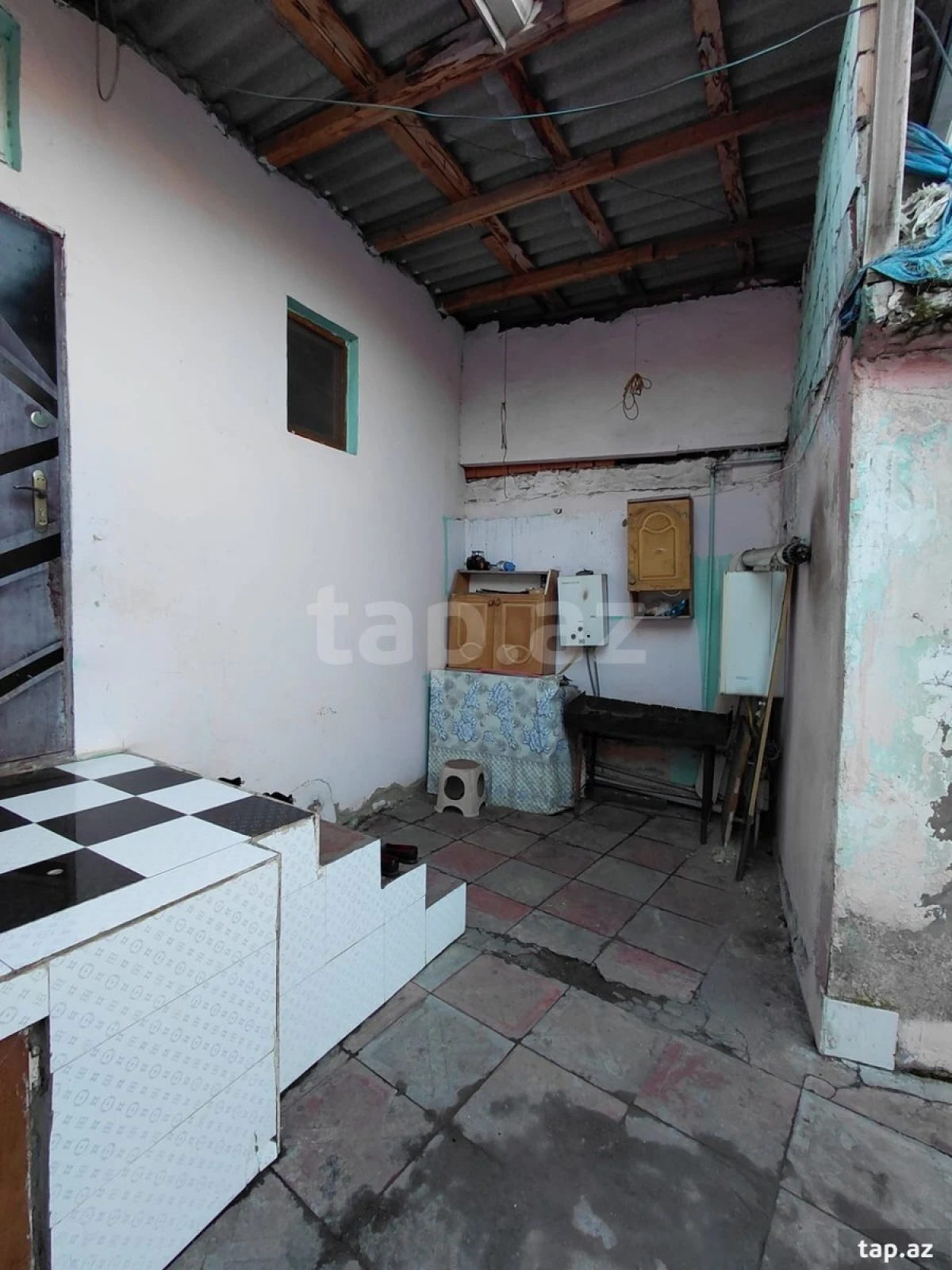 Satılır 4 otaqlı həyət evi