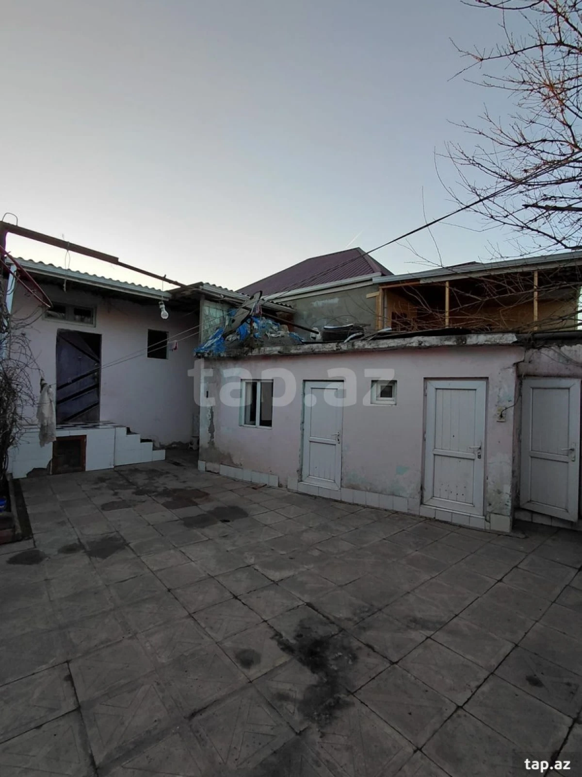 Satılır 4 otaqlı həyət evi