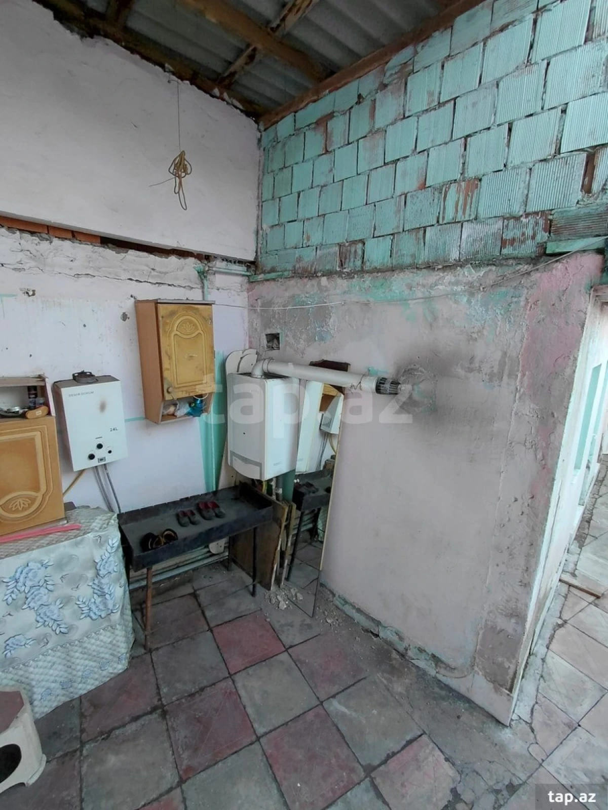 Satılır 4 otaqlı həyət evi