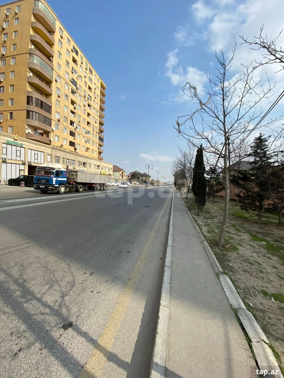 Kirayə verilir 3 otaqlı yeni tikili 70 m²