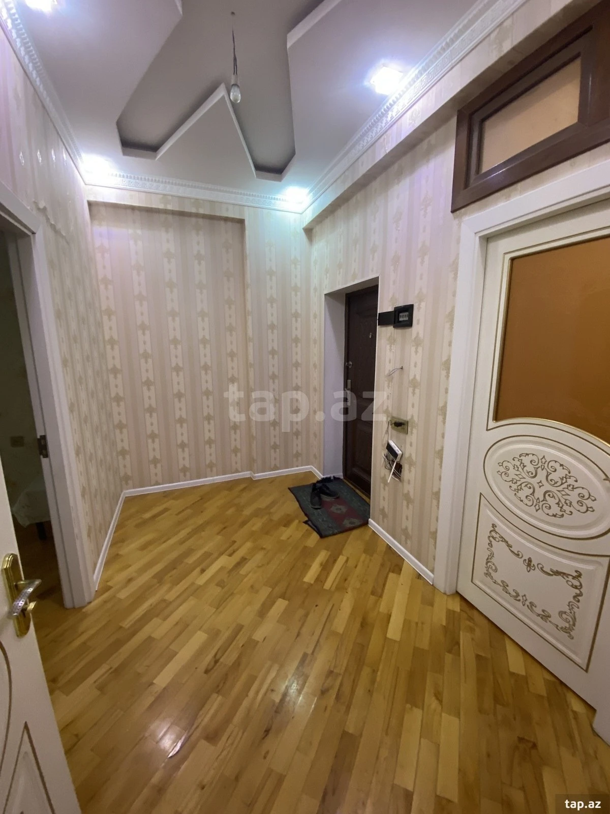 Kirayə verilir 3 otaqlı yeni tikili 70 m²
