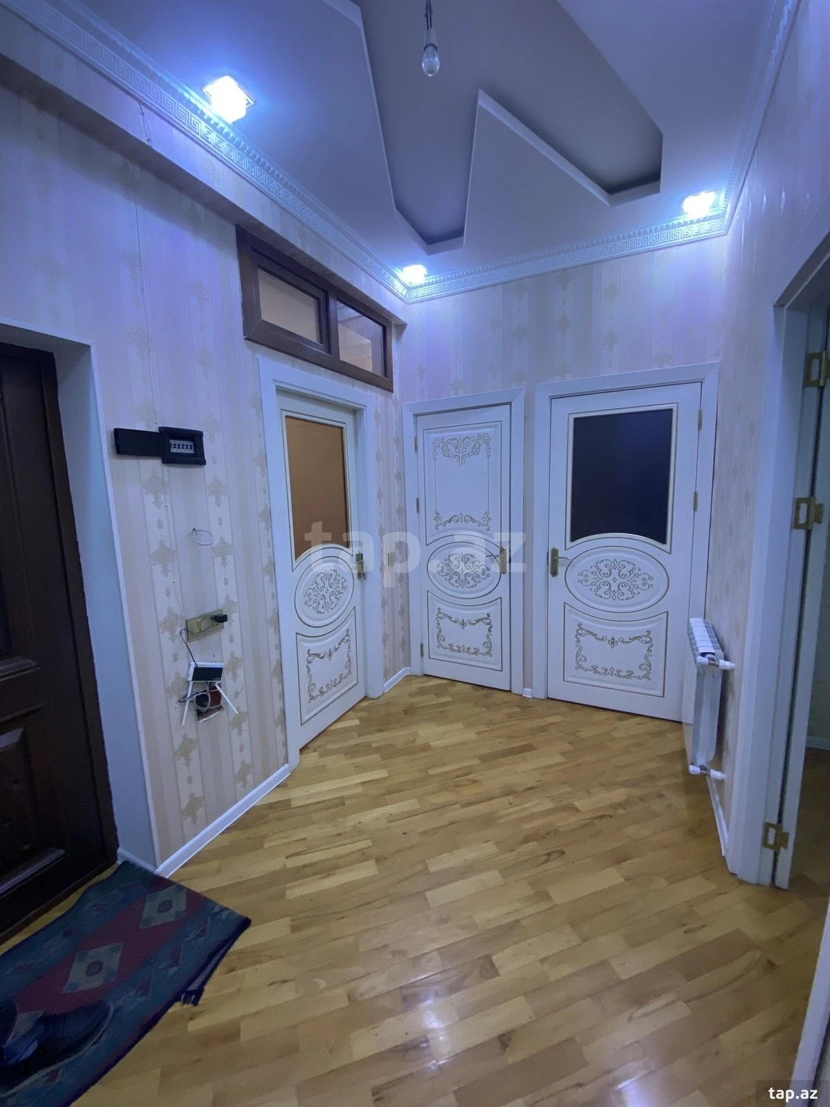 Kirayə verilir 3 otaqlı yeni tikili 70 m²