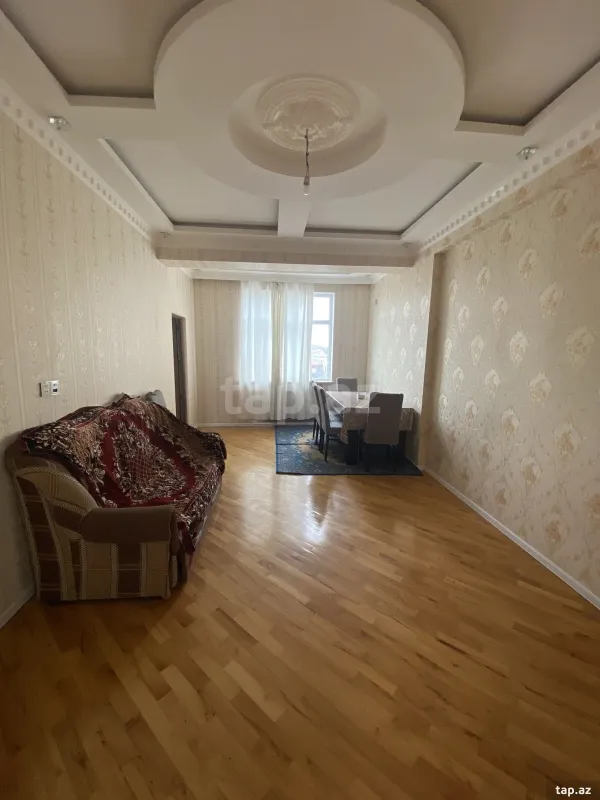 Kirayə verilir 3 otaqlı yeni tikili 70 m²