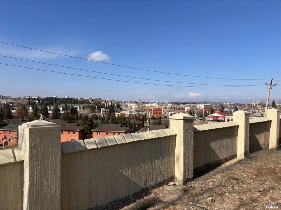 Satılır 5 otaqlı həyət evi