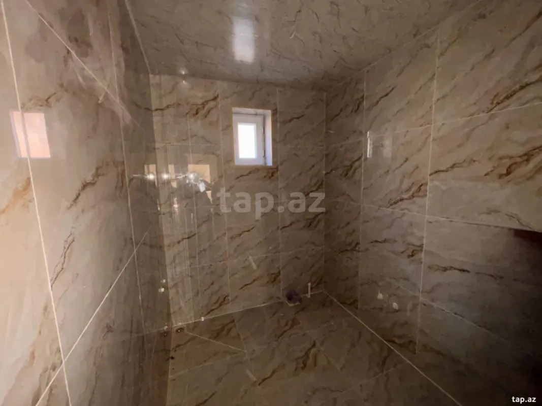 Satılır 5 otaqlı həyət evi