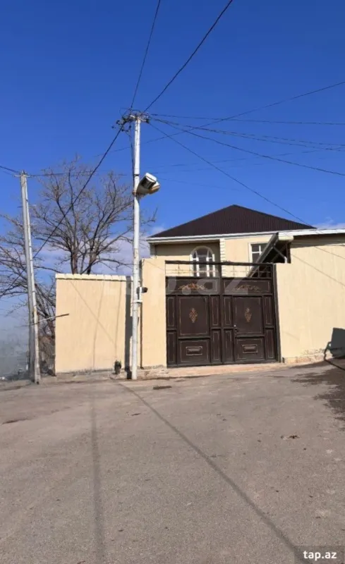 Satılır 5 otaqlı həyət evi