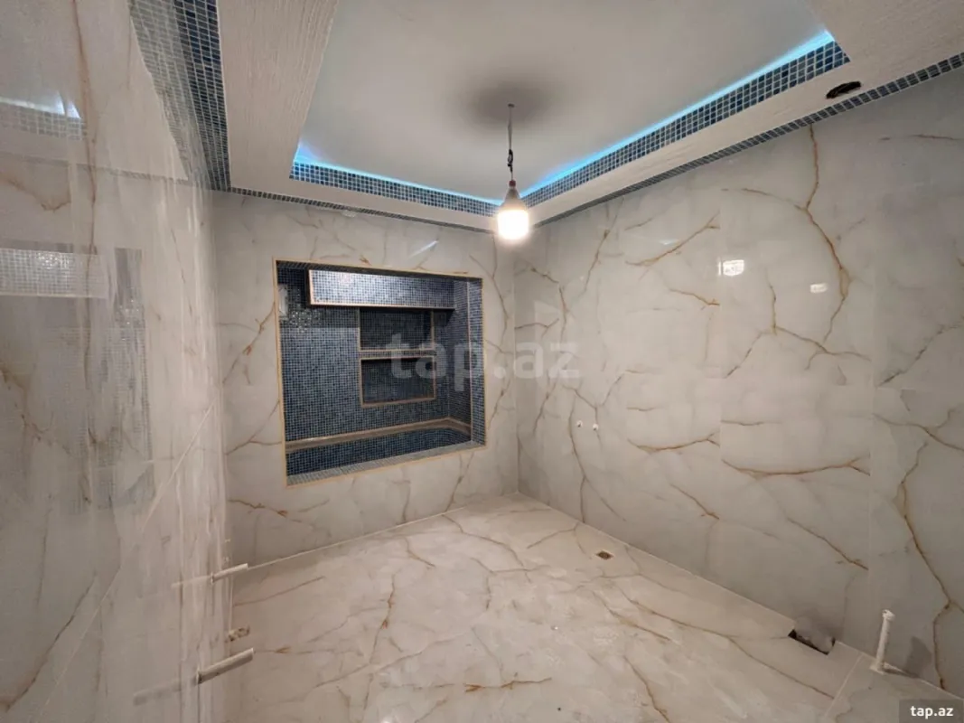 Satılır 5 otaqlı həyət evi