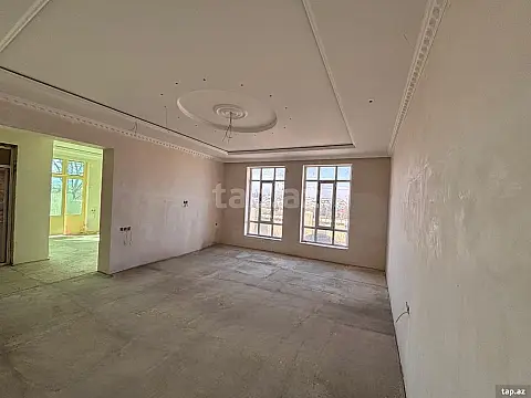 Satılır 5 otaqlı həyət evi