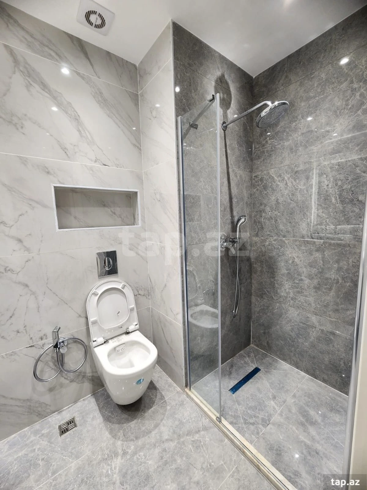 Kirayə verilir 2 otaqlı yeni tikili 58 m²