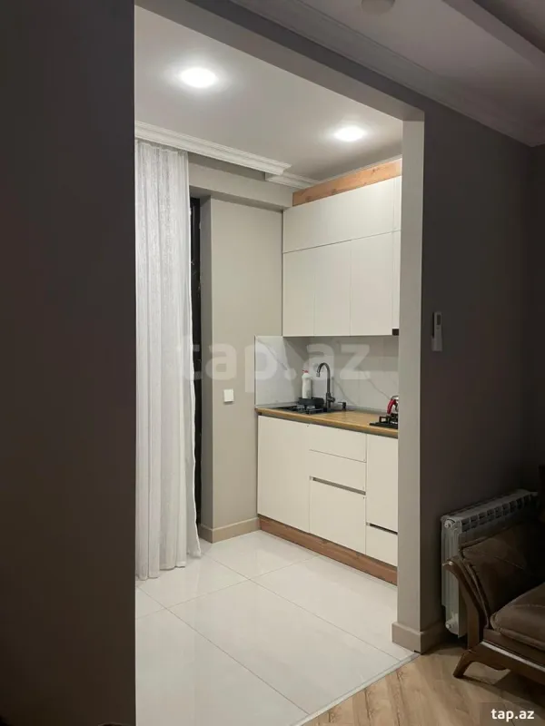 Kirayə verilir 2 otaqlı yeni tikili 65 m²