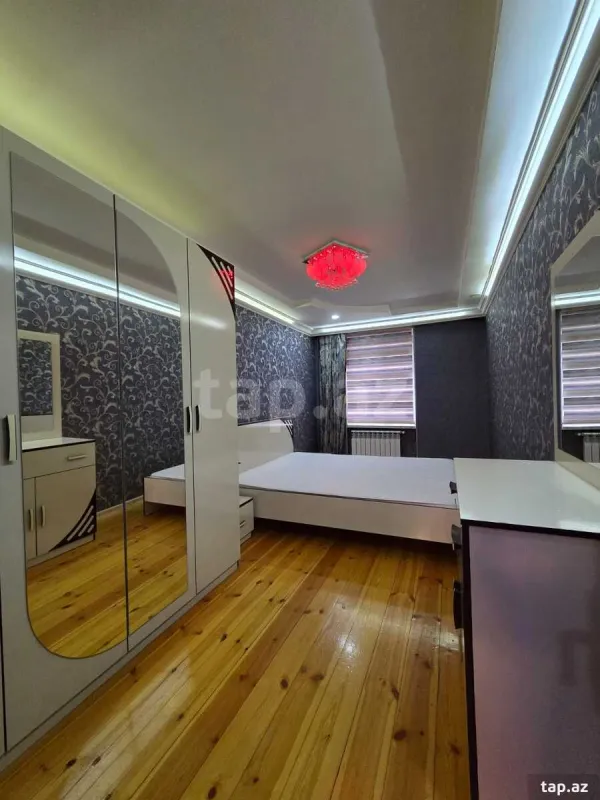 Kirayə verilir 2 otaqlı mənzil 70 m²