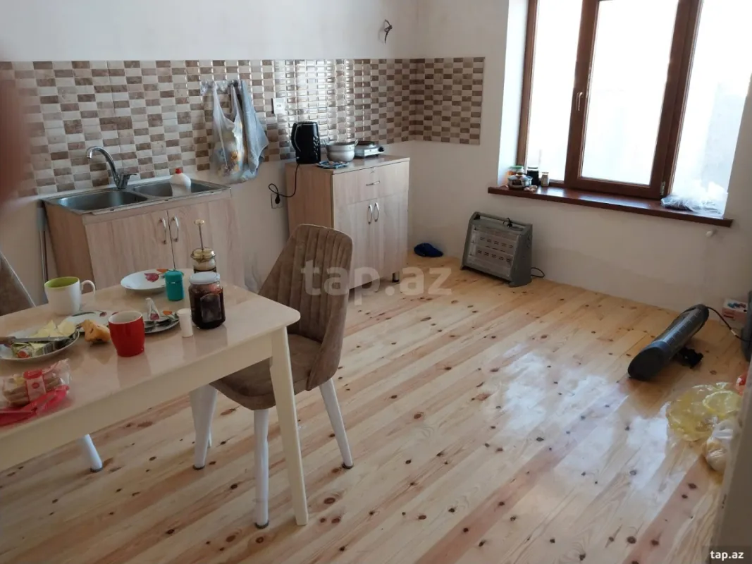 Satılır 3 otaqlı həyət evi