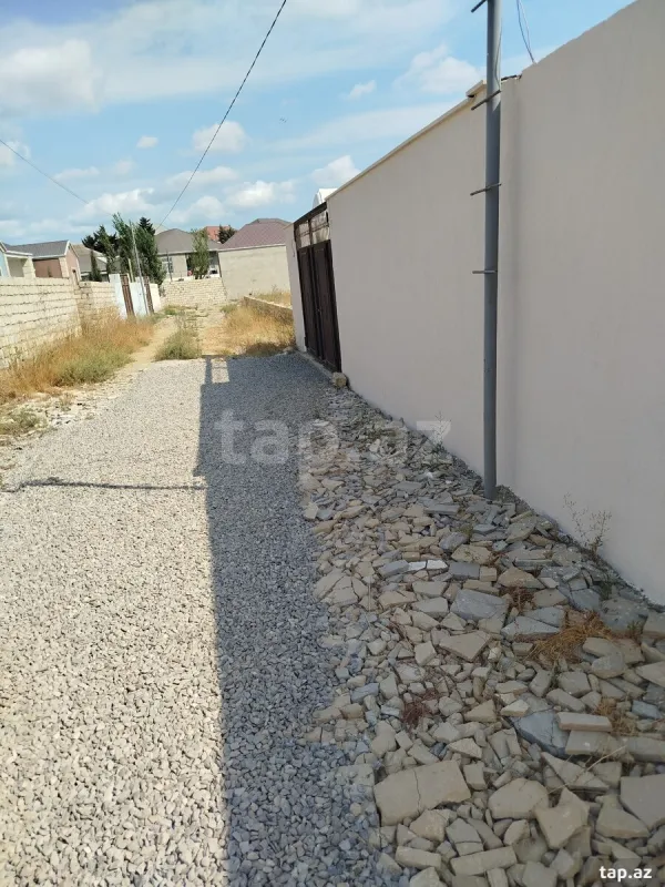 Satılır 3 otaqlı həyət evi