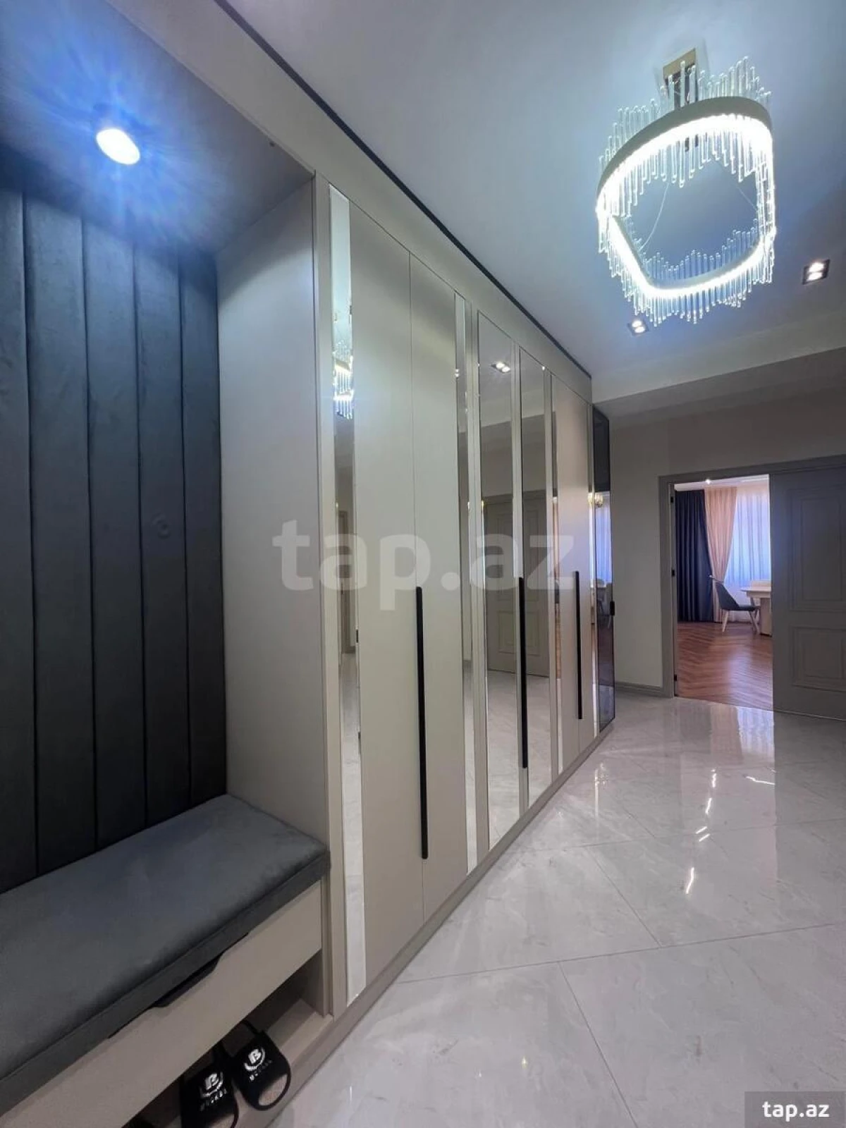 Satılır 3 otaqlı yeni tikili 108 m²