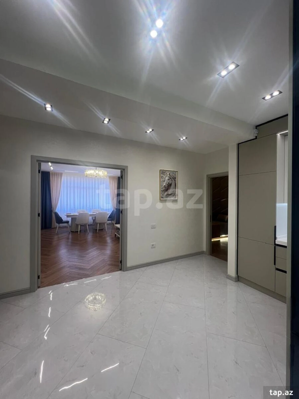 Satılır 3 otaqlı yeni tikili 108 m²
