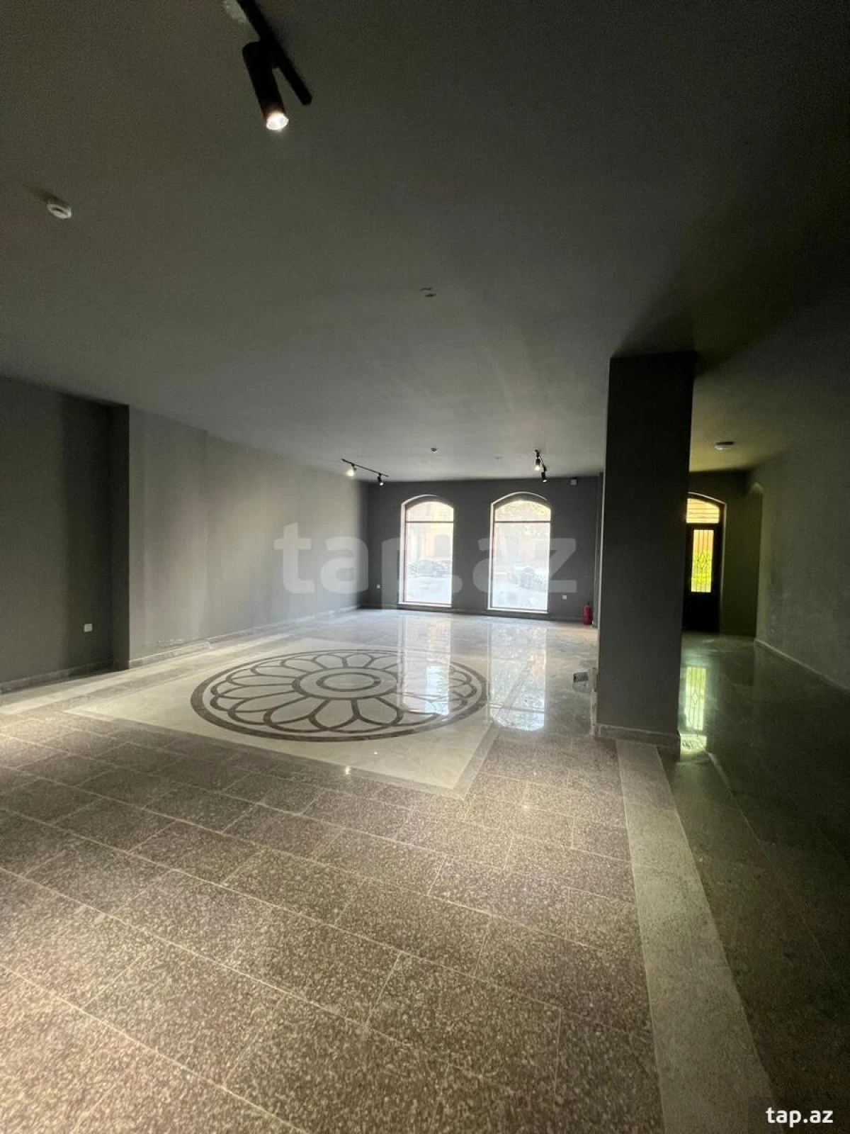 Satılır 3 otaqlı yeni tikili 108 m²