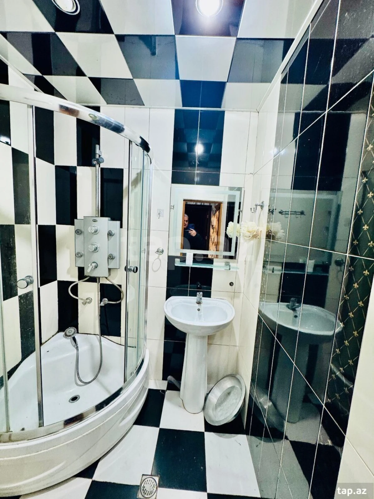 Kirayə verilir 2 otaqlı mənzil 65 m²