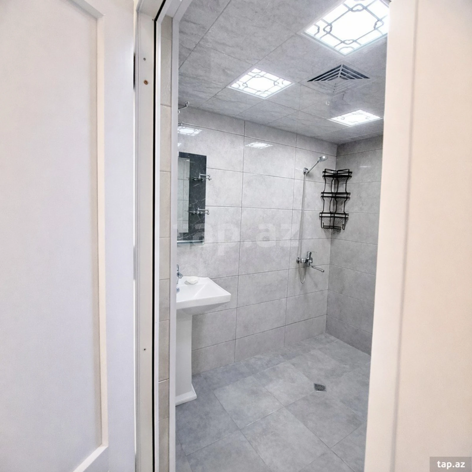 Satılır 2 otaqlı mənzil 45 m²