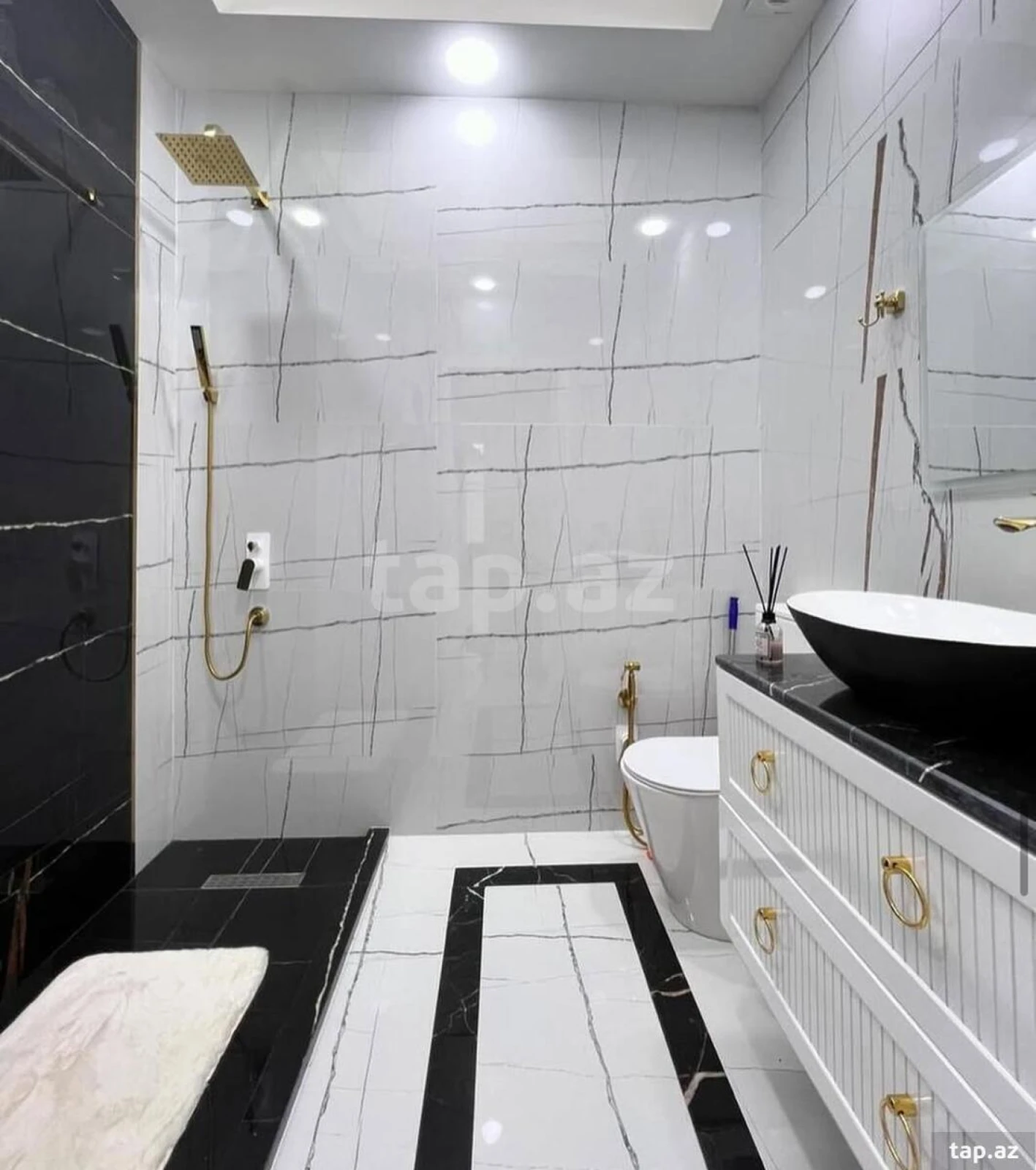 Satılır 2 otaqlı mənzil 61 m²