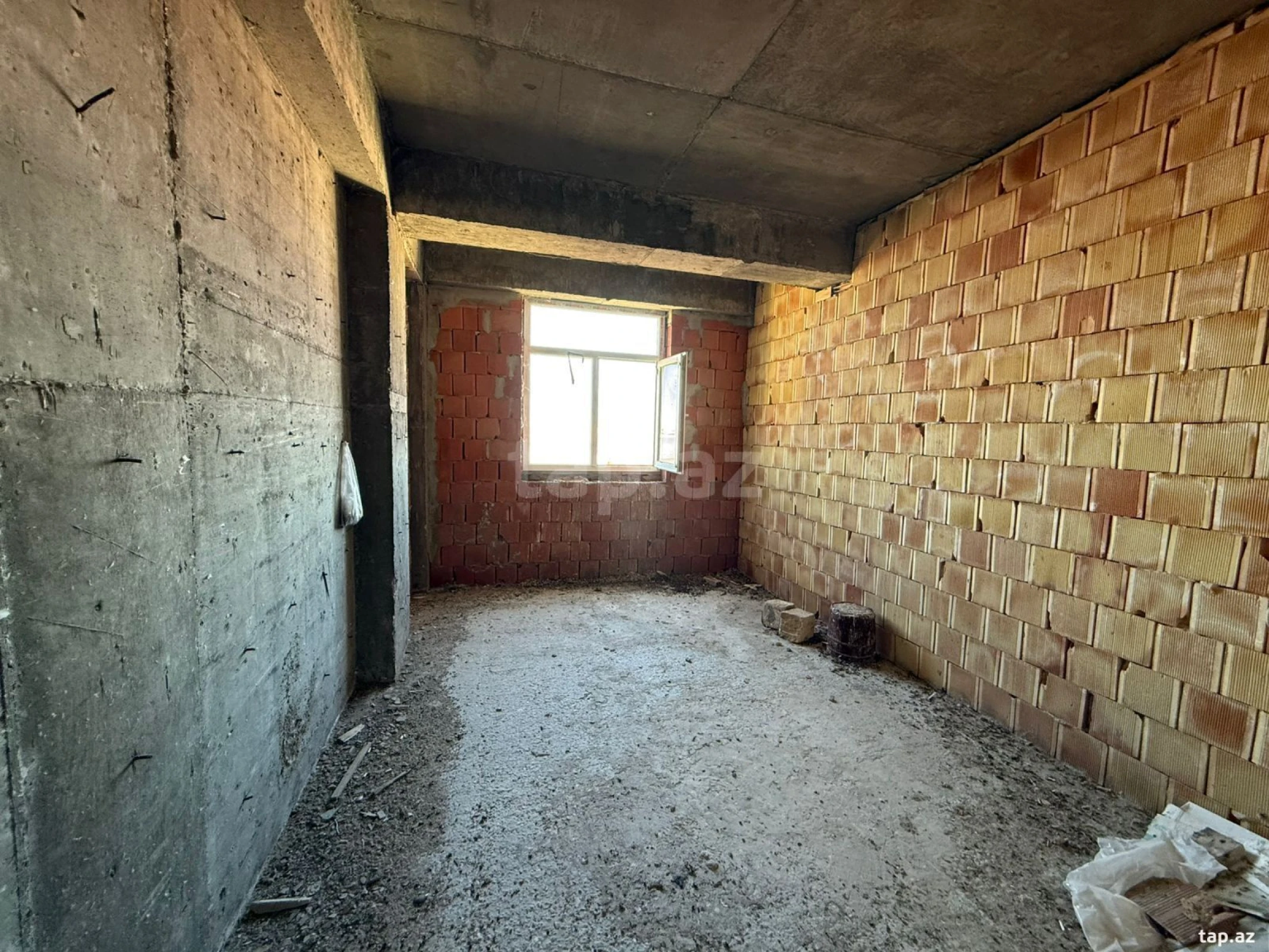 Satılır 3 otaqlı yeni tikili 92 m²