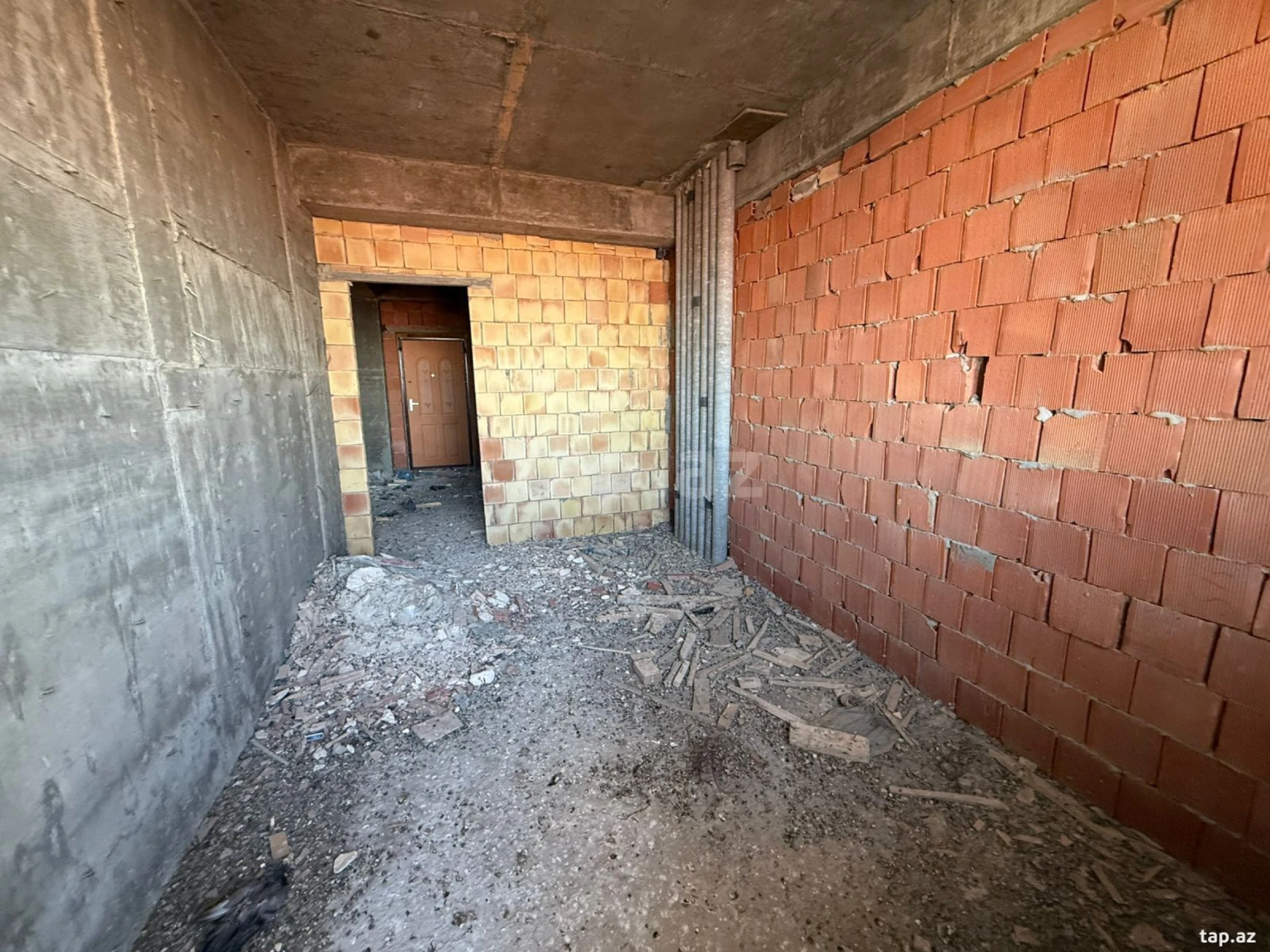 Satılır 3 otaqlı yeni tikili 92 m²