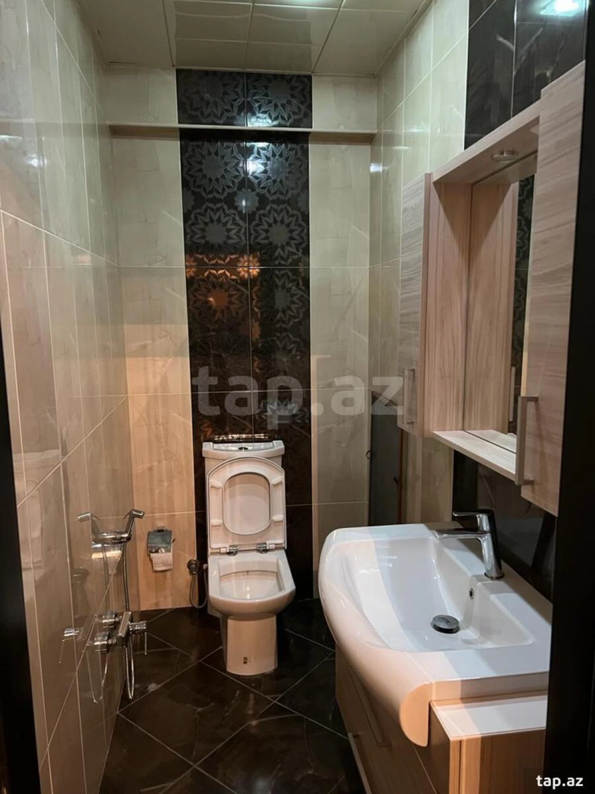 Kirayə verilir 3 otaqlı yeni tikili 125 m²