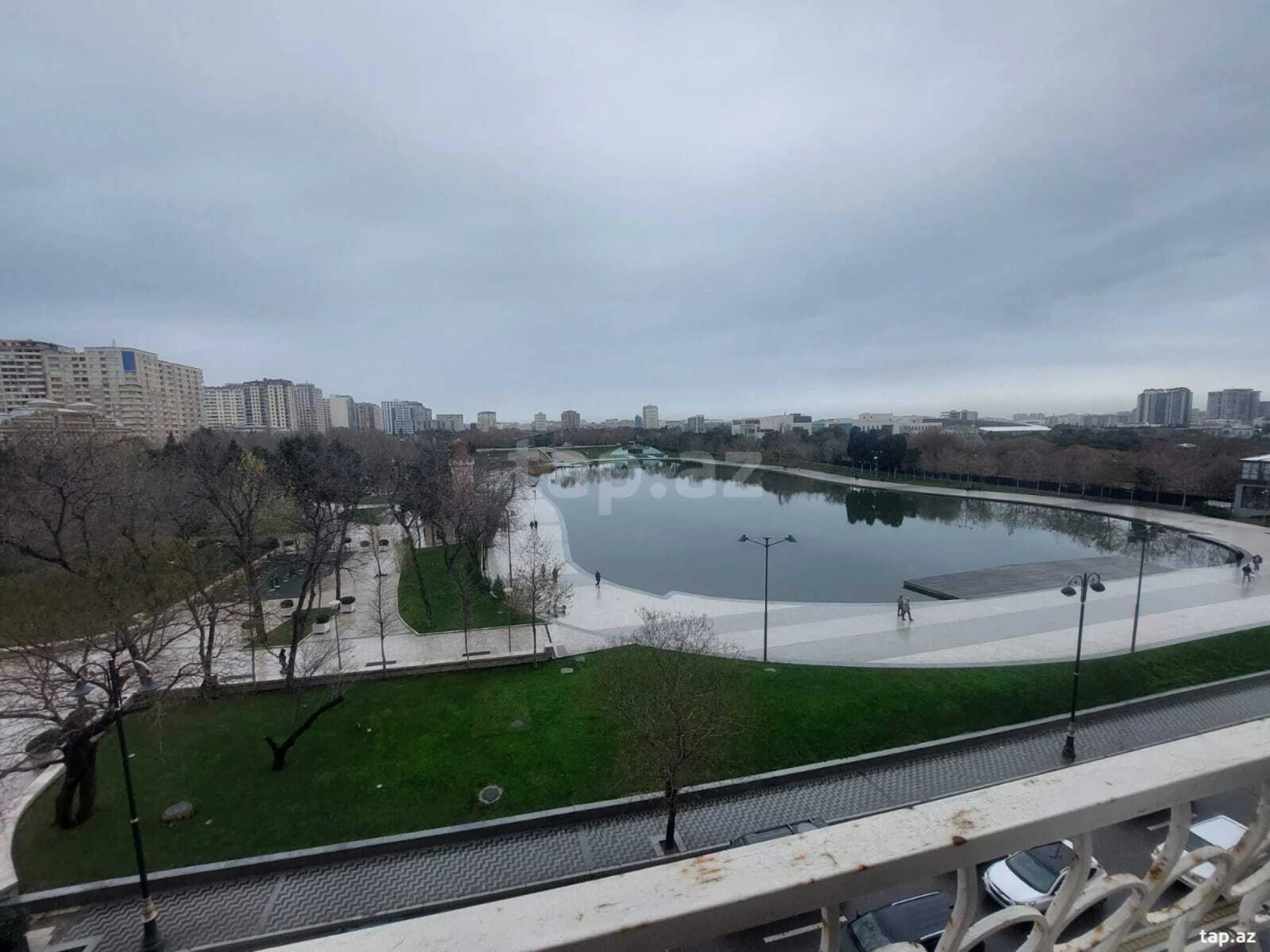 Kirayə verilir 3 otaqlı yeni tikili 120 m²