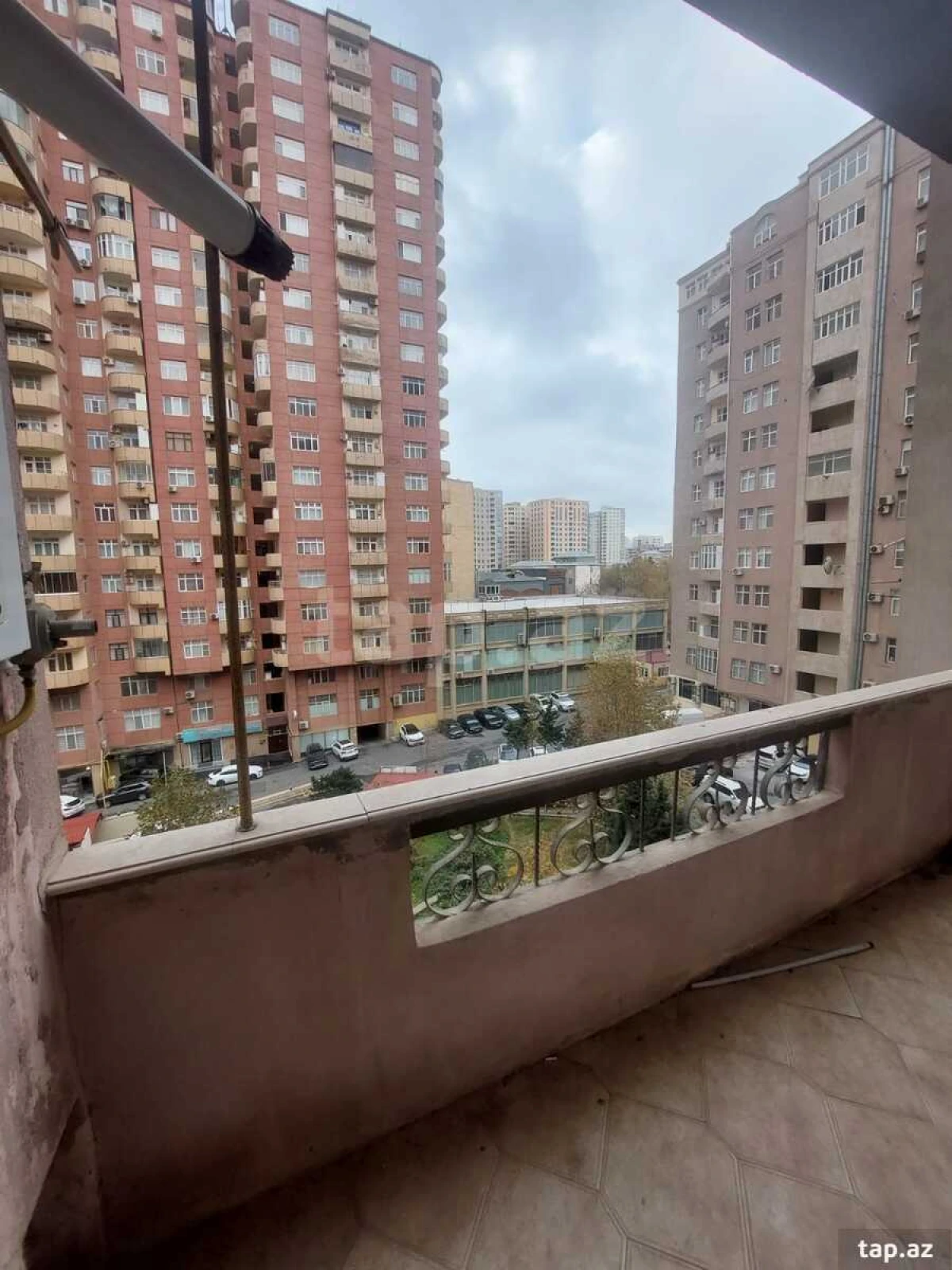 Kirayə verilir 3 otaqlı yeni tikili 120 m²