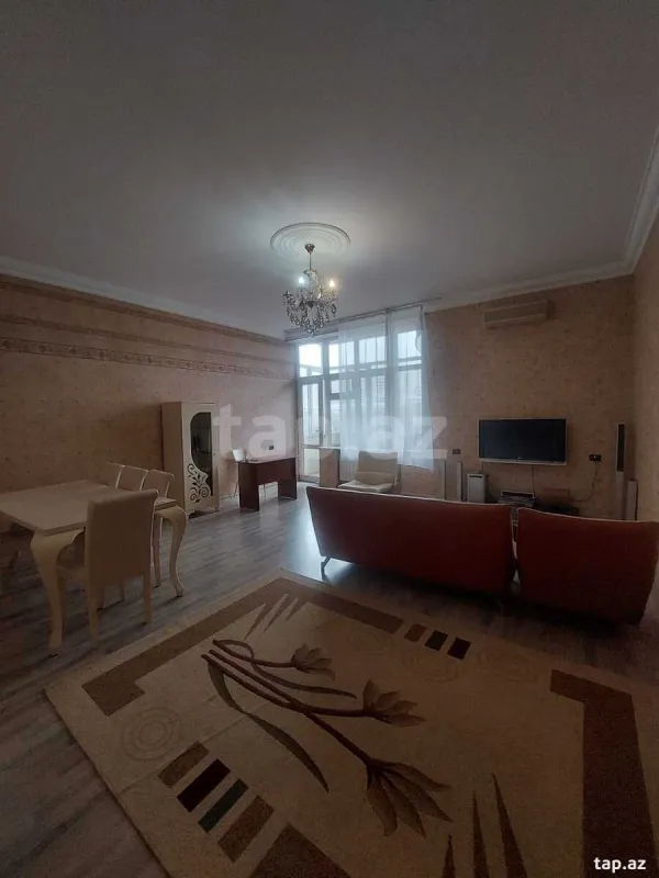 Kirayə verilir 3 otaqlı yeni tikili 120 m²