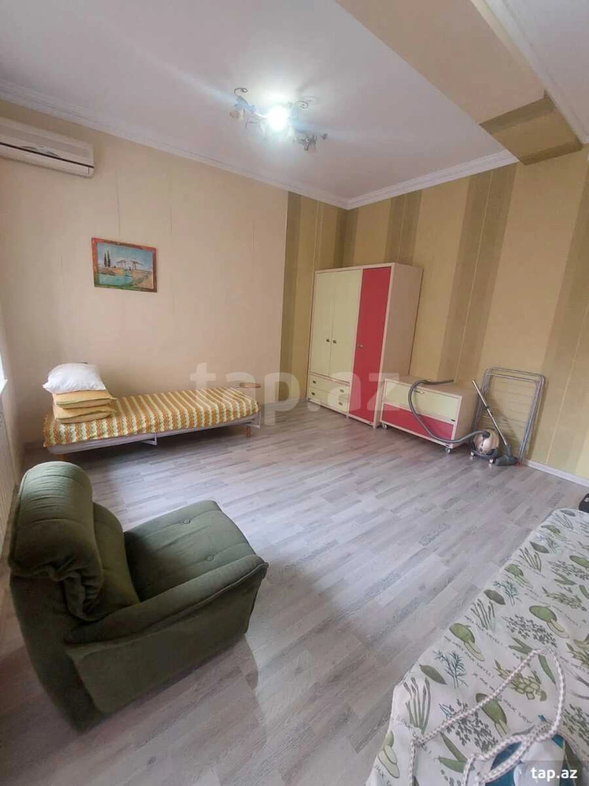 Kirayə verilir 3 otaqlı yeni tikili 120 m²