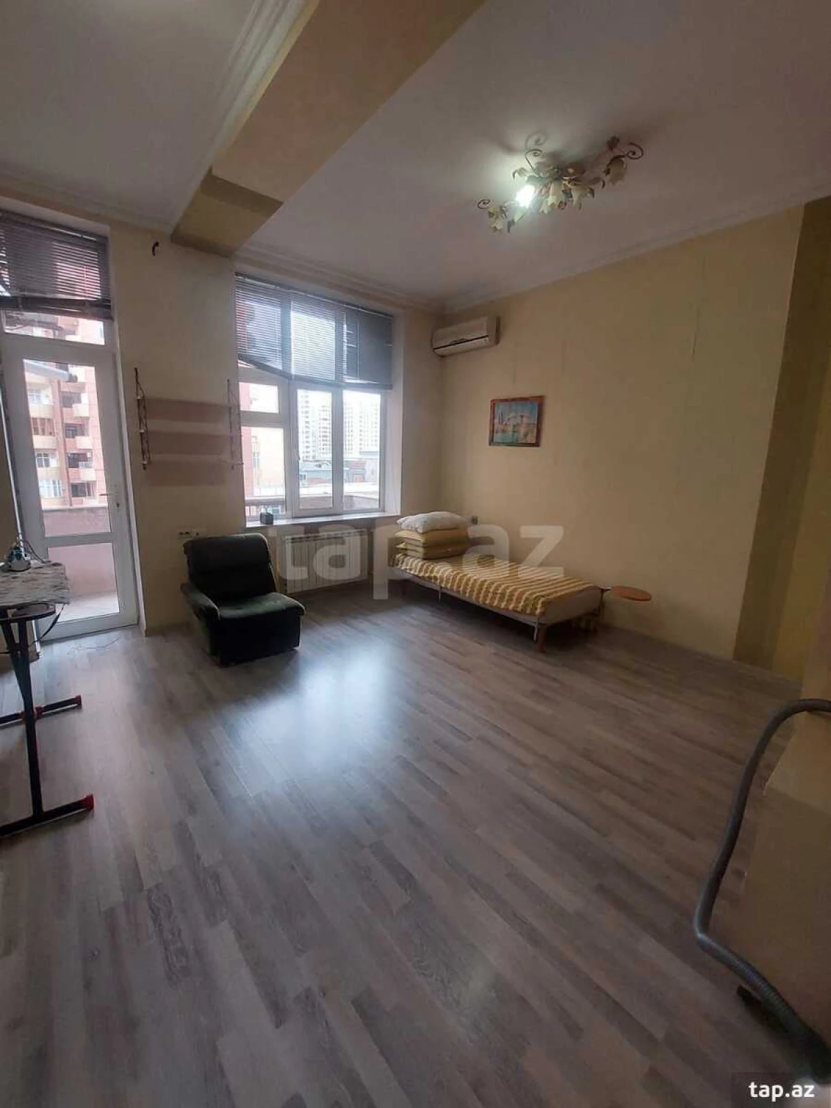Kirayə verilir 3 otaqlı yeni tikili 120 m²