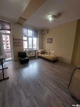 Kirayə verilir 3 otaqlı yeni tikili 120 m²