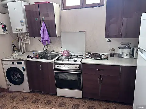 Kirayə verilir 3 otaqlı həyət evi