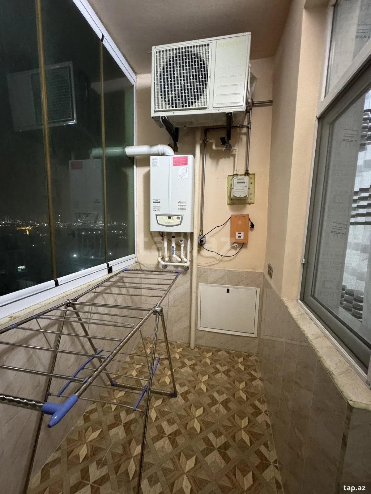 Kirayə verilir 3 otaqlı yeni tikili 140 m²