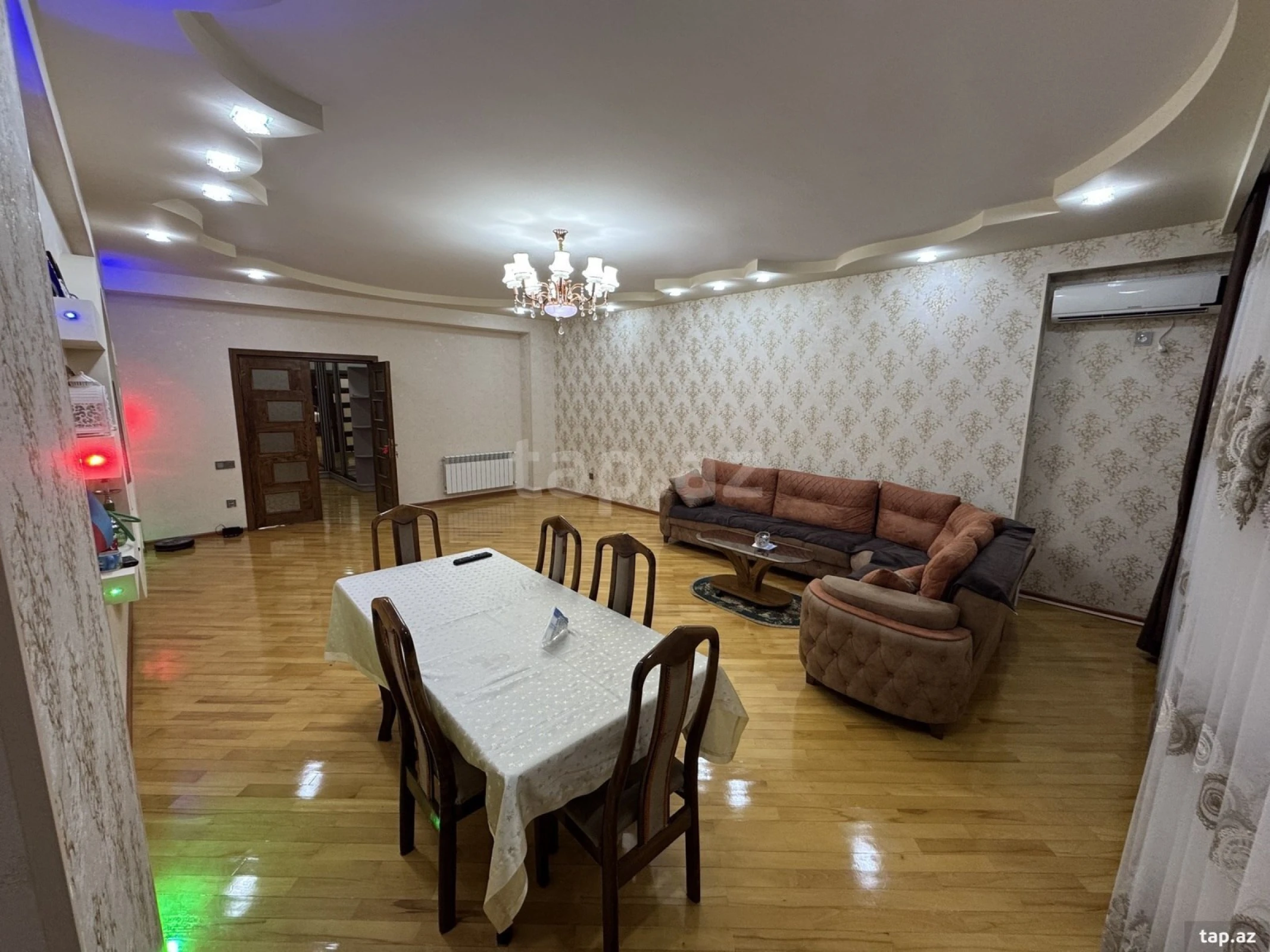 Kirayə verilir 3 otaqlı yeni tikili 140 m²