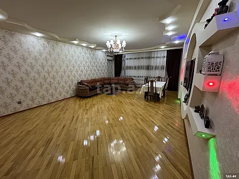 Kirayə verilir 3 otaqlı yeni tikili 140 m²