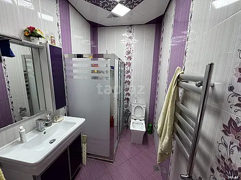 Kirayə verilir 3 otaqlı yeni tikili 140 m²